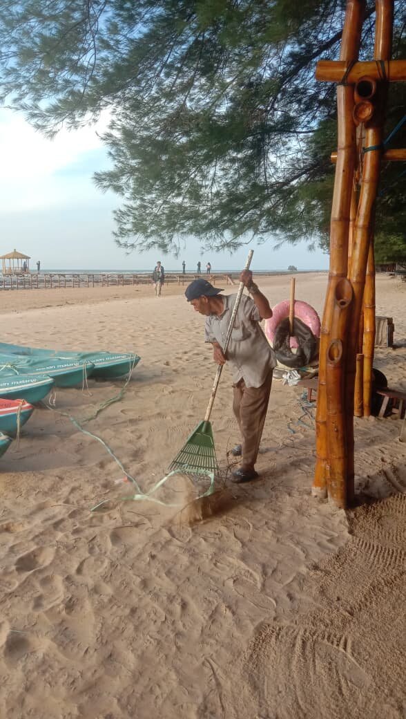 Ekologi dan Keanekaragaman Hayati di Pantai Lon Malang